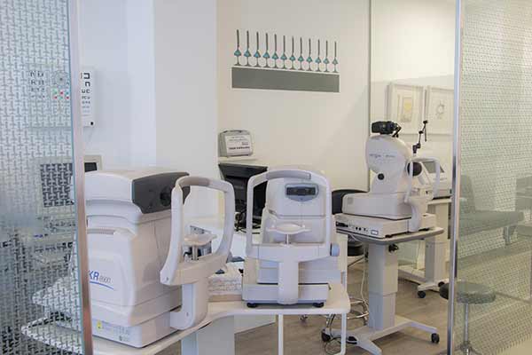 clínica oftalmológica en Valencia - aparatologia