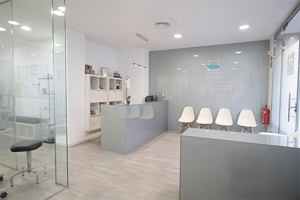 clínica de oftalmología en Valencia - entrada