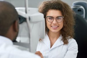 Cirugía de agujero macular en Valencia -Cirujana