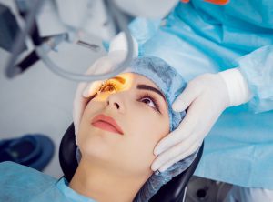 corregir miopía en Valencia - tecnología oftalmológica avanzada